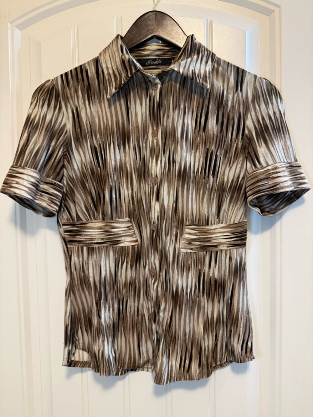 Essentials Women’s Short Sleeve Casual Blouse Size Small Brown Striped Shirt EUC